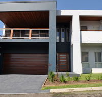 Shellharbour Seabird - Airlie Beach Holiday