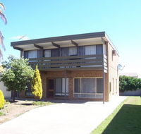 Century 21 SouthCoast Silver Sands - Airlie Beach Holiday