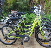 Paul's Eco E Bike Tours - Airlie Beach Holiday