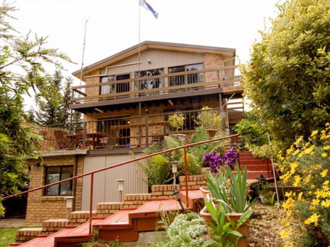 Chisholm Heights CBD Accommodation - Airlie Beach Holiday 1
