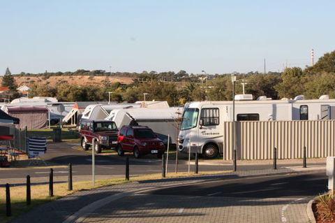 Christies Beach Tourist Park - Airlie Beach Holiday 3