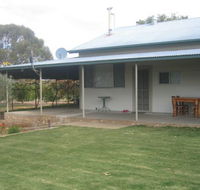 Gilgens Country River Retreat - Airlie Beach Holiday