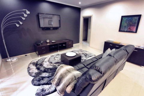 Casavino Luxury Villas - Airlie Beach Holiday 1