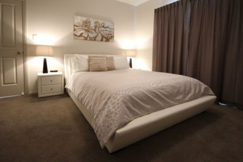 Casavino Luxury Villas - Airlie Beach Holiday 2