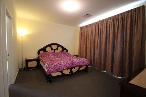 LJ Hooker Goolwa Holiday Rentals - 42 Underwood Avenue, Goolwa Beach - Airlie Beach Holiday 19
