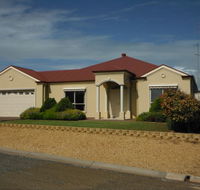New Ladsys - Airlie Beach Holiday
