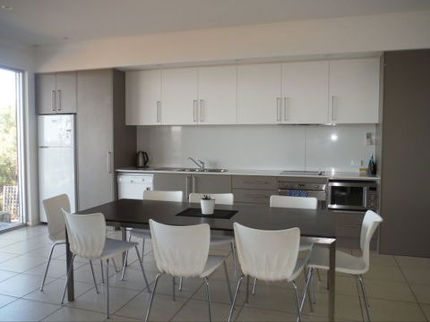 Number 99B - Airlie Beach Holiday 0