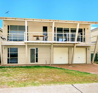 Century 21 SouthCoast Salt - Airlie Beach Holiday