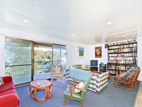 Century 21 SouthCoast: Burrangarra - Airlie Beach Holiday 2