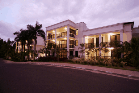 Elysium Apartments Palm Cove - Airlie Beach Holiday