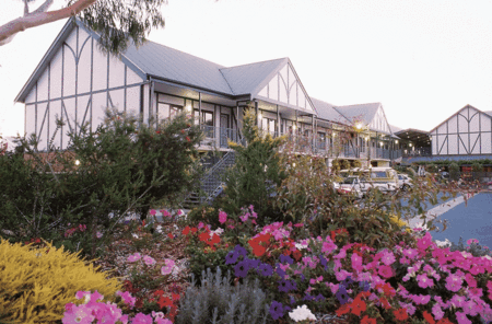 Country Comfort Adelaide Manor - Airlie Beach Holiday 0