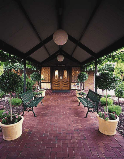 Country Comfort Adelaide Manor - Airlie Beach Holiday 2