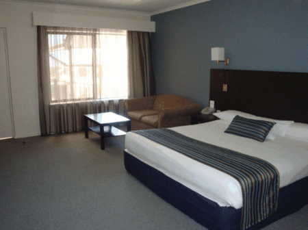 Country Comfort Adelaide Manor - Airlie Beach Holiday 3