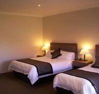 Parkes Int Motor Inn - Airlie Beach Holiday