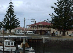 Port Albert Hotel - Airlie Beach Holiday