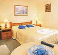 Cooks Endeavour Motor Inn - Airlie Beach Holiday