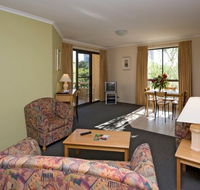 Kingston Court Serviced Apartments - Airlie Beach Holiday