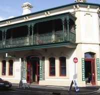 Adelaides Shakespeare Backpackers International Hostel - Airlie Beach Holiday