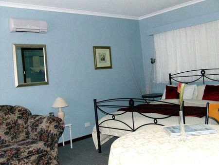 Beachport Motor Inn - Airlie Beach Holiday 2