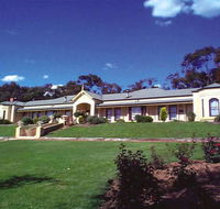 Brice Hill Country Lodge - Airlie Beach Holiday