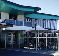 Highlander Hotel Bar Kitchen Rooftop - Airlie Beach Holiday