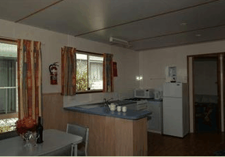 Bicheno Cabins And Tourist Park - Airlie Beach Holiday 1