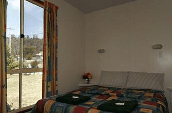 Bicheno Cabins And Tourist Park - Airlie Beach Holiday 4