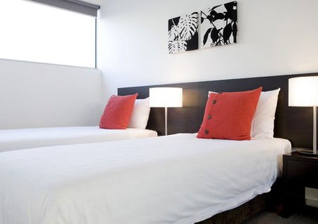 Caroline Serviced Apartments Brighton - Airlie Beach Holiday 4