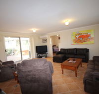 LJ Hooker Goolwa Holiday Rentals - 12 Willmett Road Goolwa Beach - Airlie Beach Holiday