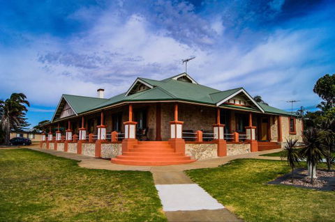 Kangaroo Island Seaview Guesthouse - Airlie Beach Holiday 1
