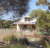 Broken Gum Country Retreat - Airlie Beach Holiday