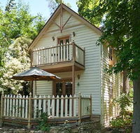 Aldgate Creek Cottage Bed and Breakfast - Airlie Beach Holiday