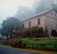 Tizzana Winery Bed And Breakfast - Airlie Beach Holiday