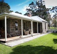 Barunah Plains Station - Cool Cottage - Airlie Beach Holiday