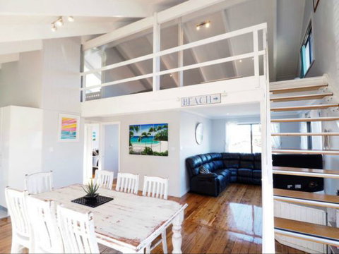 Callala Beach Shack - Airlie Beach Holiday 0