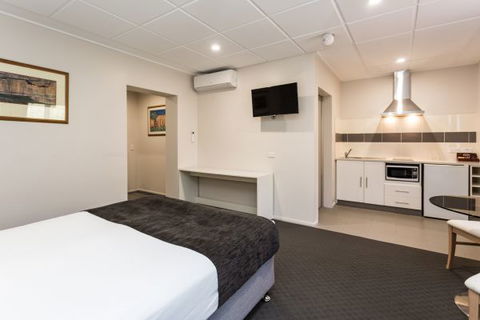 Country Comfort Amity Motel - Airlie Beach Holiday 4