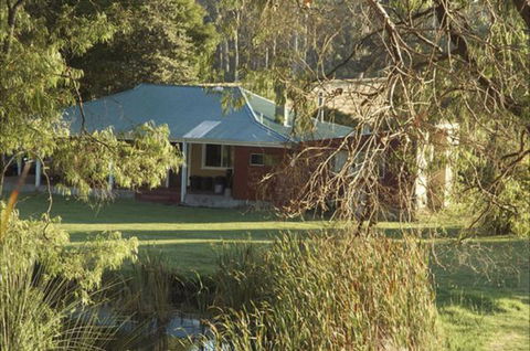 Crystal Springs Homestead - Airlie Beach Holiday 0