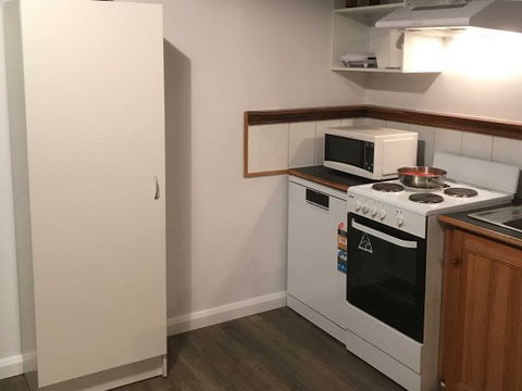 Derby Digs Cottage - Airlie Beach Holiday 6