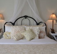 Garden Cottage B and B - Airlie Beach Holiday