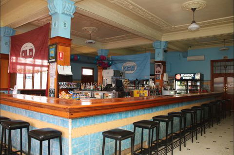Hotel Corones Charleville - Airlie Beach Holiday 0