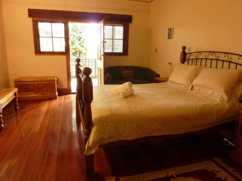 Kaesler Cottages - Airlie Beach Holiday 1
