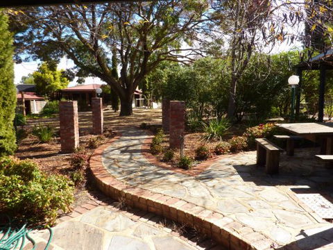 Kaesler Cottages - Airlie Beach Holiday 2