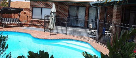 Karina Mews B&B - Airlie Beach Holiday 0