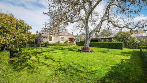 Kyneton Old Rectory - Airlie Beach Holiday 0