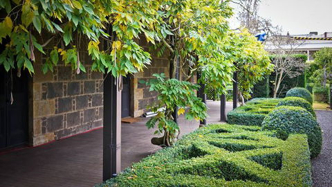Kyneton Old Rectory - Airlie Beach Holiday 4