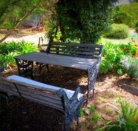 The Pig and Whistle - Airlie Beach Holiday