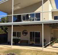 Lyreen's Apartment Bed and Breakfast - Airlie Beach Holiday