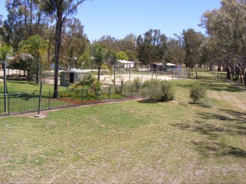 Murray River Hideaway Holiday Park - Airlie Beach Holiday 1