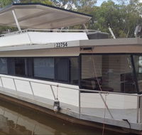Murray Downs Marina Houseboats - Airlie Beach Holiday