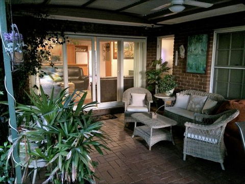 Palm Haven Bed And Breakfast - Airlie Beach Holiday 0